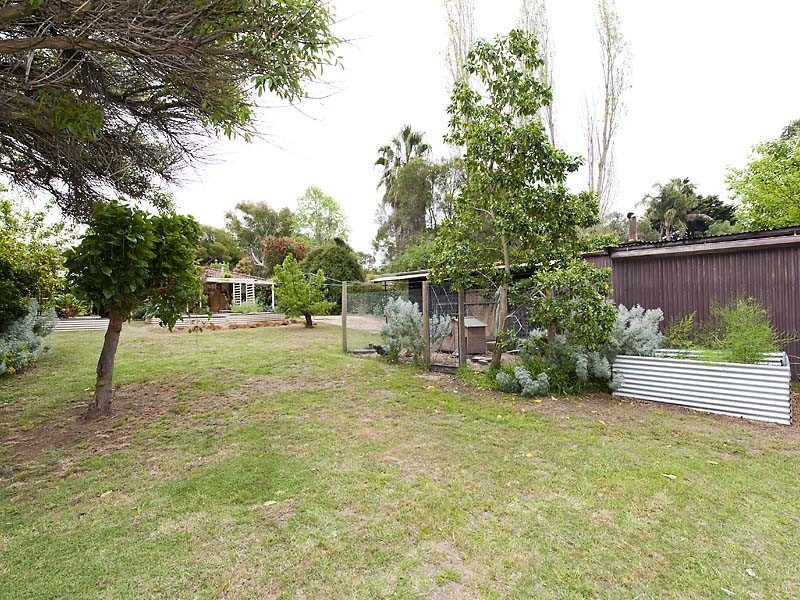 17 Grahame Street, Mount Helena WA 6082