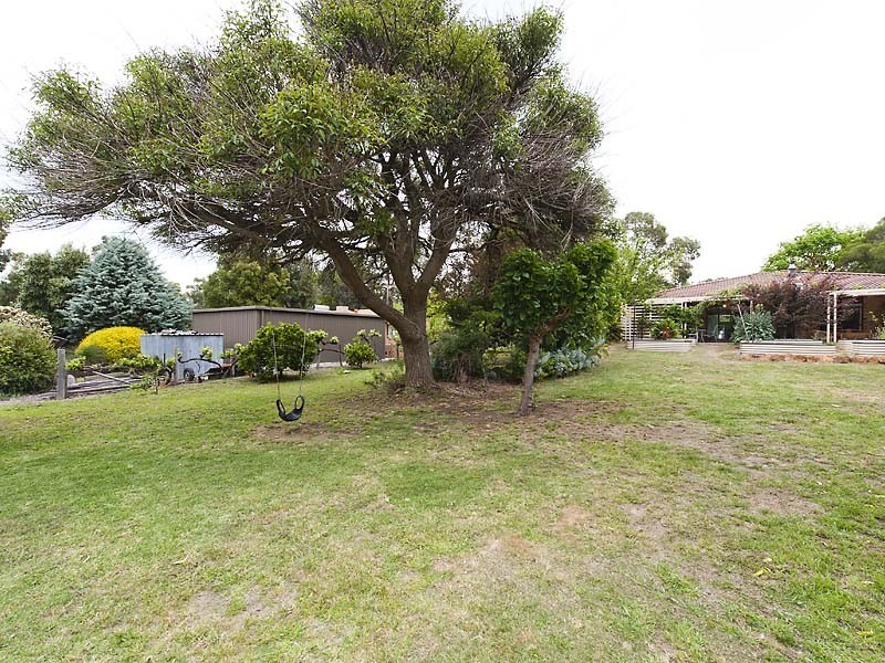 17 Grahame Street, Mount Helena WA 6082
