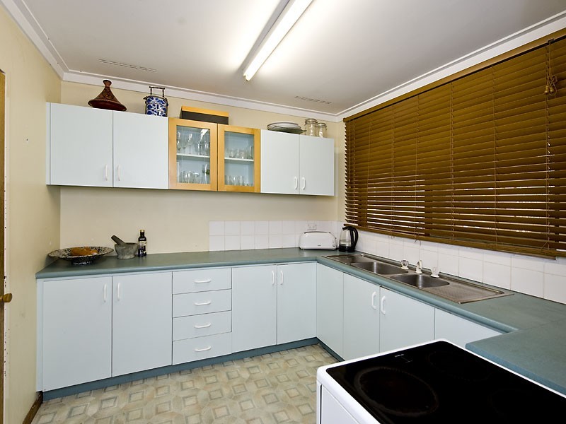 19 Dorchester Road, Forrestfield WA 6058