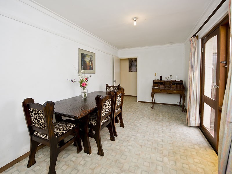 19 Dorchester Road, Forrestfield WA 6058