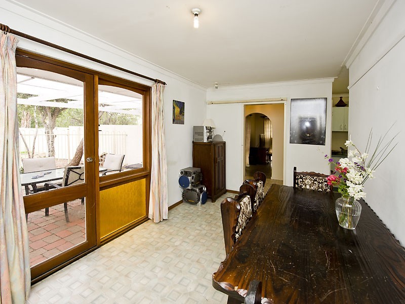 19 Dorchester Road, Forrestfield WA 6058