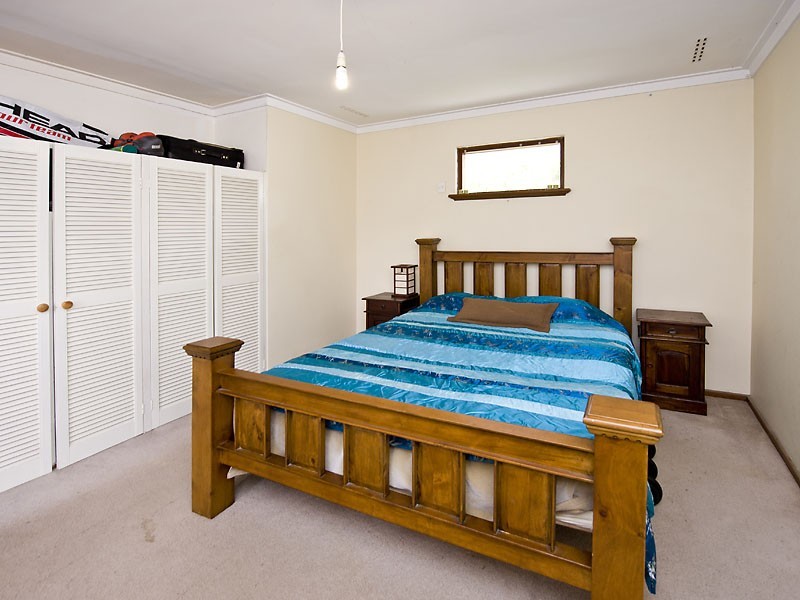 19 Dorchester Road, Forrestfield WA 6058