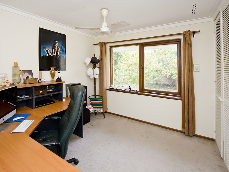 19 Dorchester Road, Forrestfield WA 6058