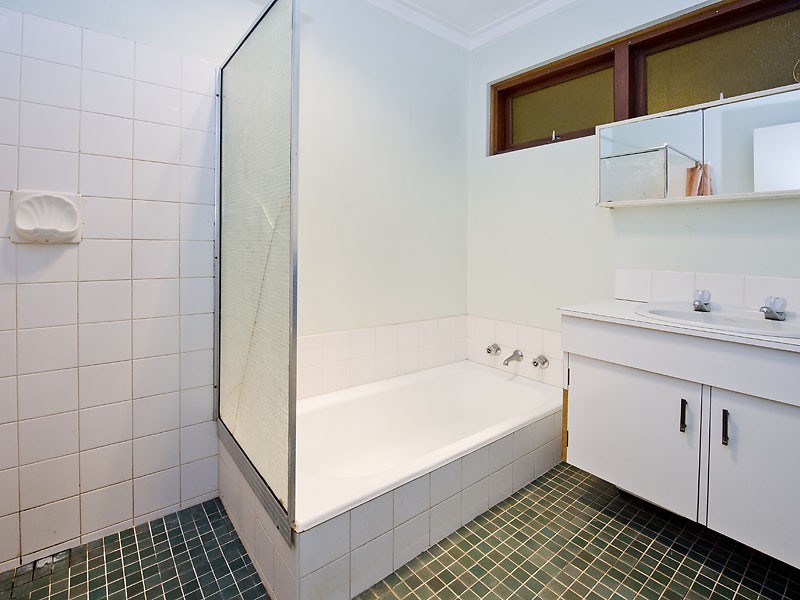 19 Dorchester Road, Forrestfield WA 6058