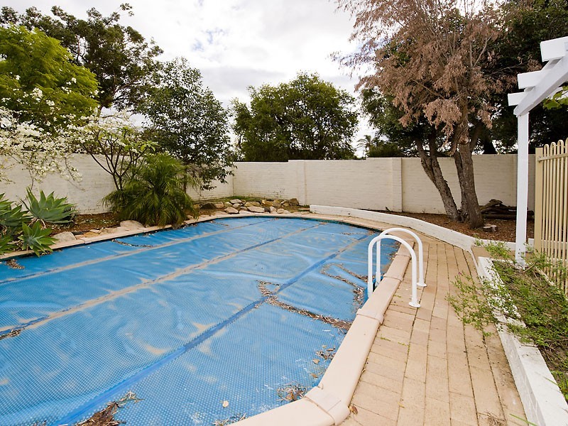 19 Dorchester Road, Forrestfield WA 6058