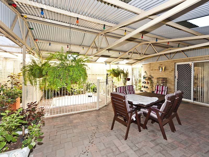 37 Calliandra Way, Forrestfield WA 6058