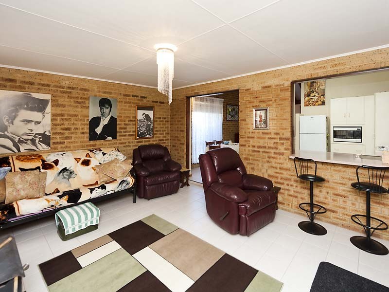 37 Calliandra Way, Forrestfield WA 6058