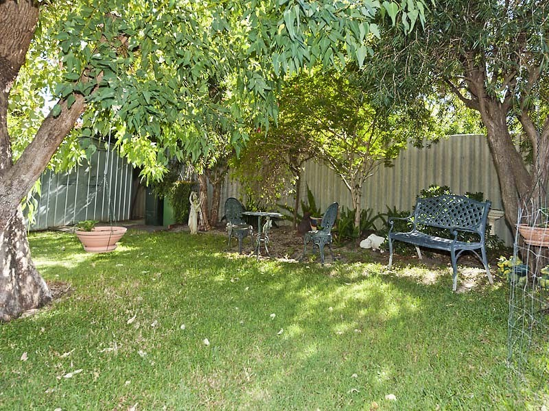 37 Calliandra Way, Forrestfield WA 6058