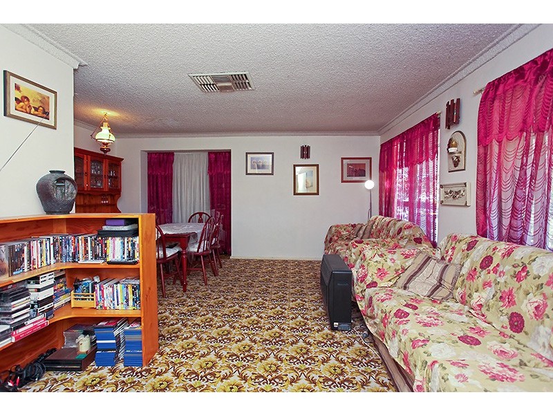 29 Abbott Way, Swan View WA 6056