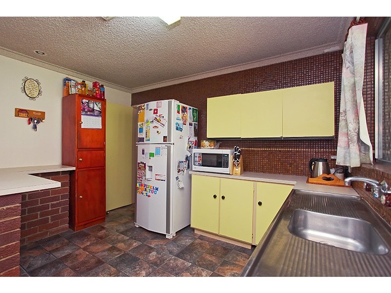 29 Abbott Way, Swan View WA 6056