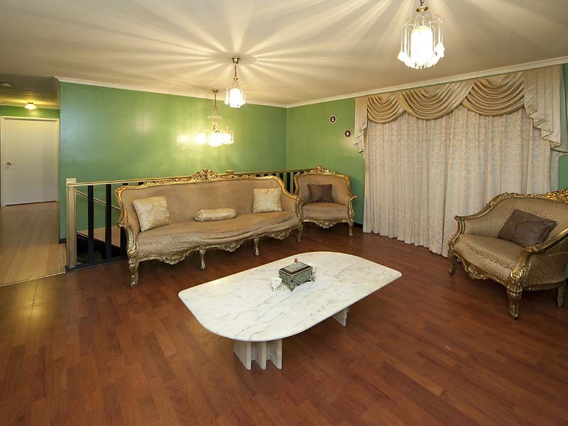 11 Hilltop Place, Kelmscott WA 6111