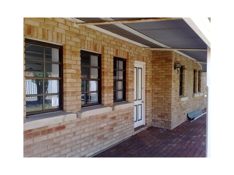 5 Padbury Terrace, Midland WA 6056