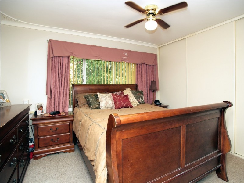 11 Woodbridge Drive, Greenmount WA 6056