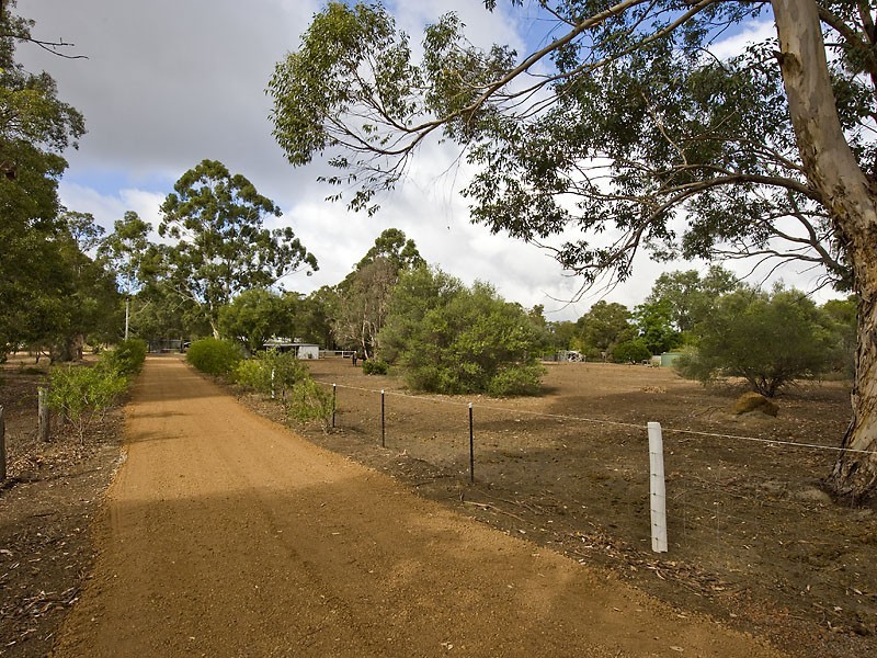 1000 Elliott Road, Mount Helena WA 6082