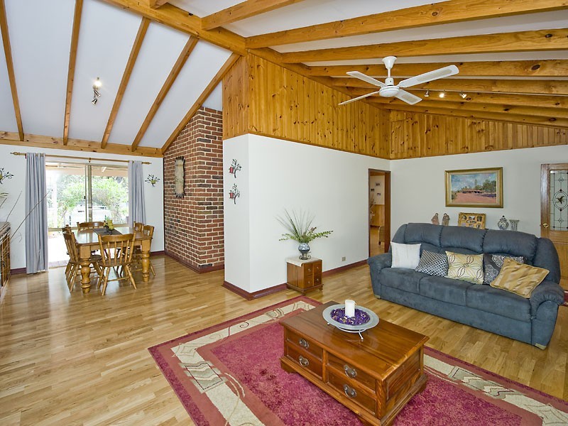 1000 Elliott Road, Mount Helena WA 6082