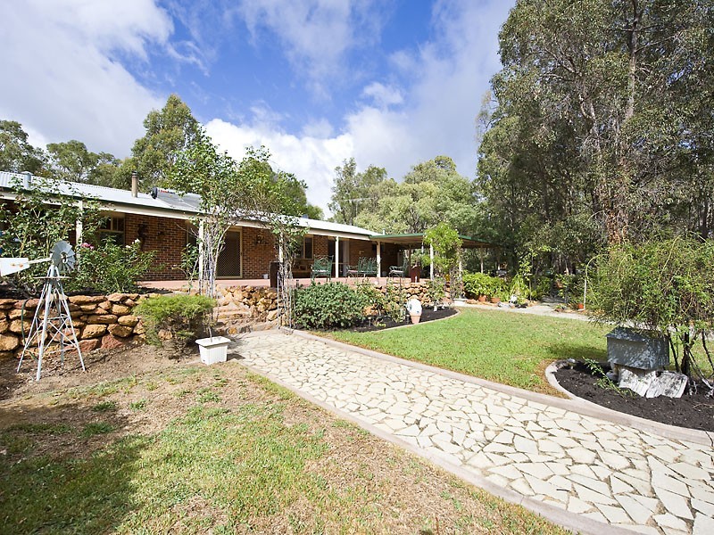 1000 Elliott Road, Mount Helena WA 6082