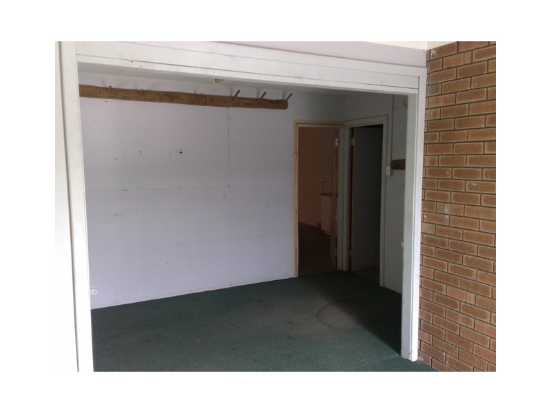 2, 6  Elmsfield Road, Midvale WA 6056