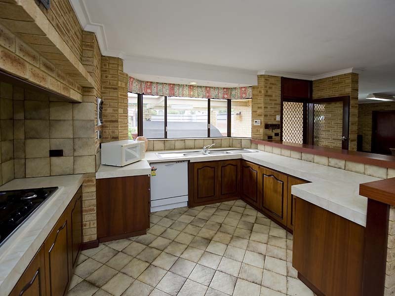 18 Eldwick Loop, Swan View WA 6056