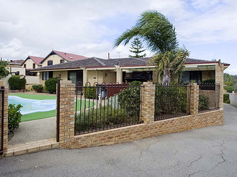 18 Eldwick Loop, Swan View WA 6056