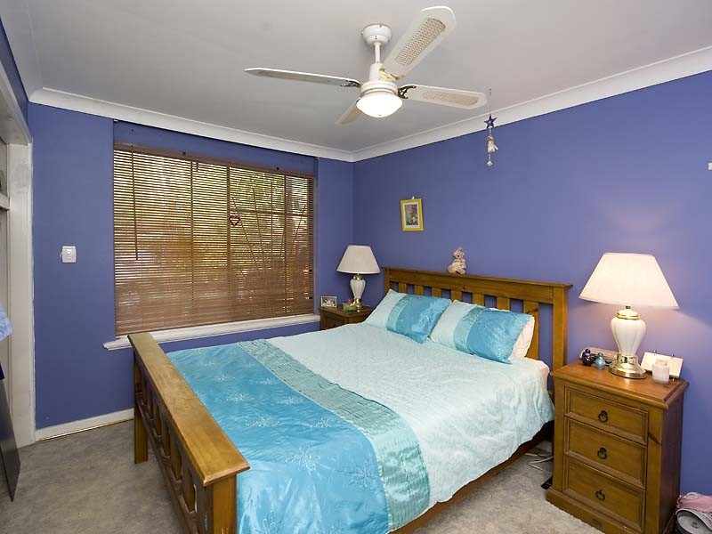 18 Grevillea Crescent, Swan View WA 6056