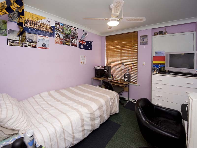 18 Grevillea Crescent, Swan View WA 6056