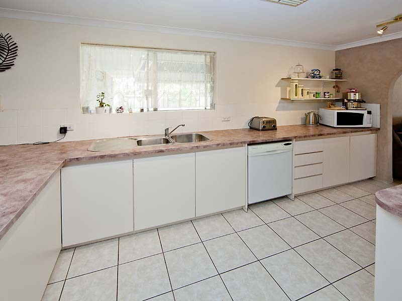 85 Bougainvillea Ave, Forrestfield WA 6058