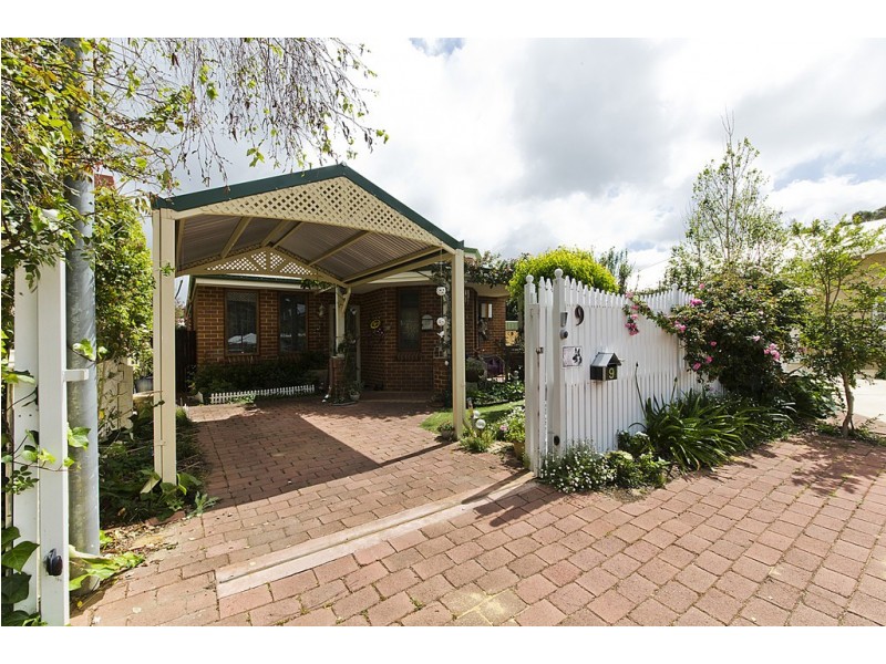 9 Johnson Avenue, Guildford WA 6055