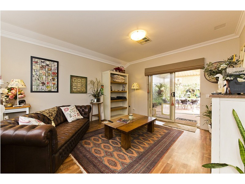 9 Johnson Avenue, Guildford WA 6055