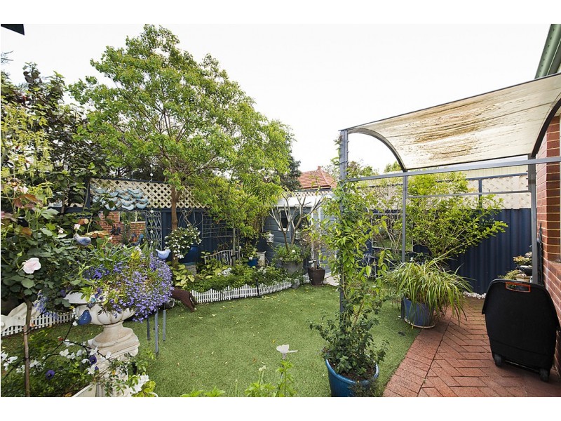 9 Johnson Avenue, Guildford WA 6055