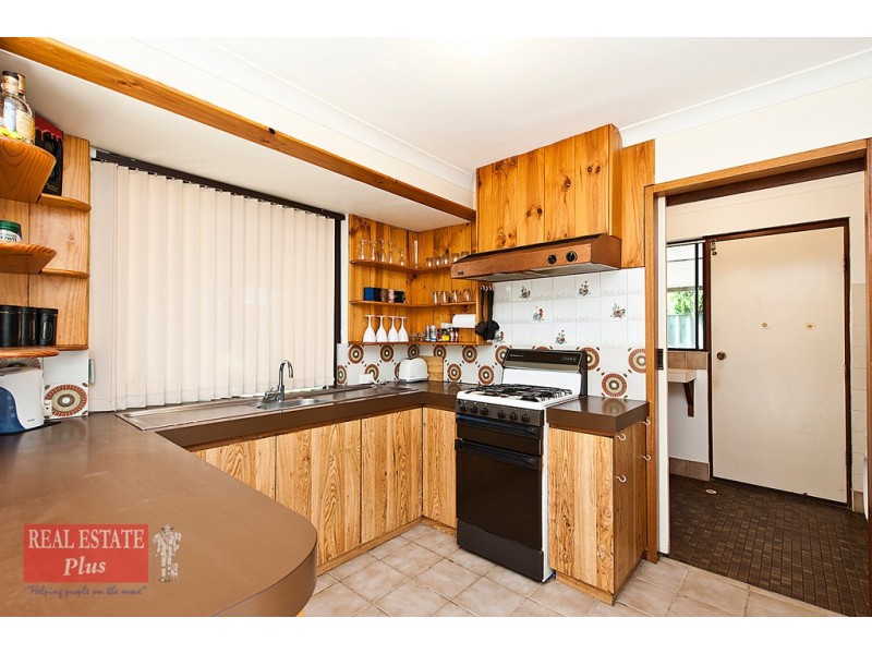 51 Myles Road, Swan View WA 6056