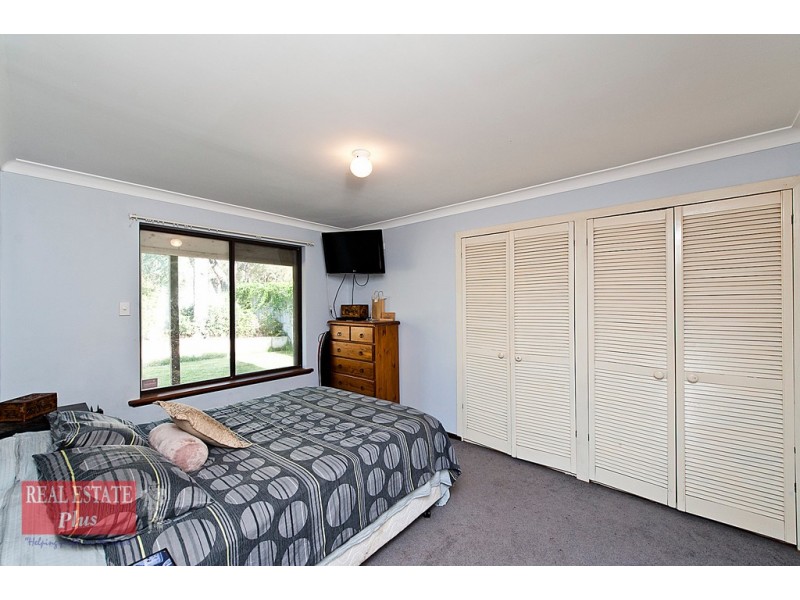 51 Myles Road, Swan View WA 6056