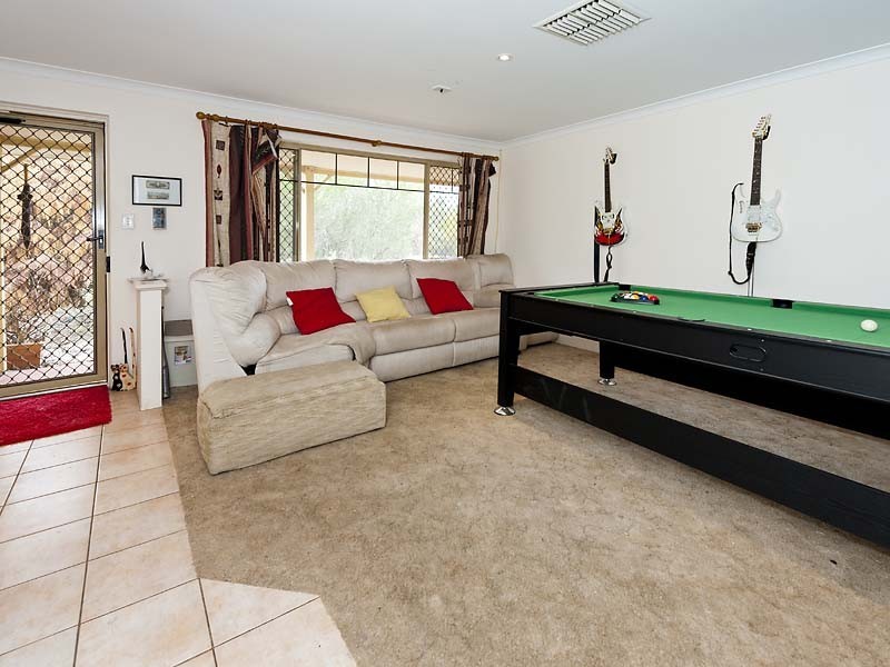 4 Malbec Lane, The Vines WA 6069