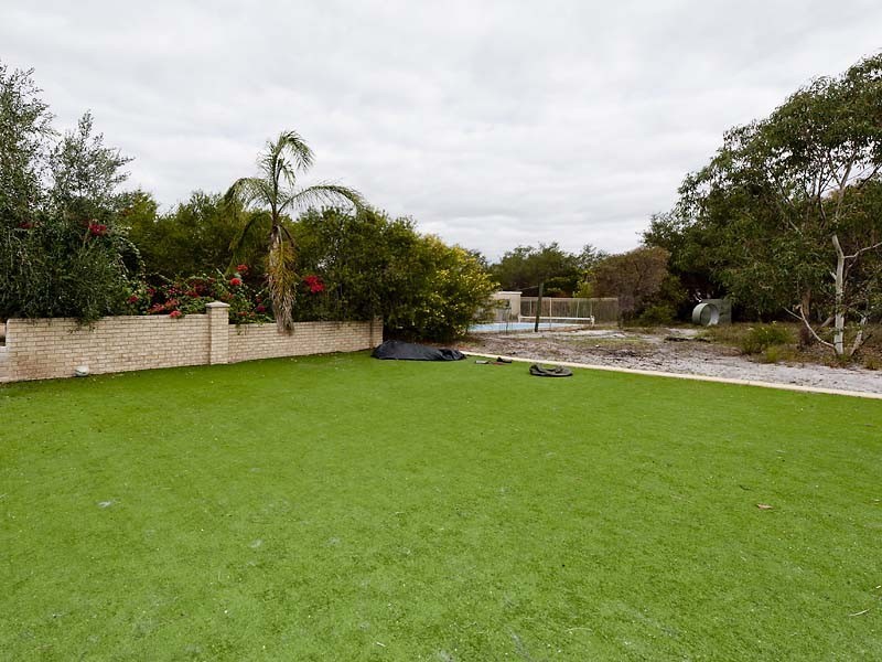 4 Malbec Lane, The Vines WA 6069