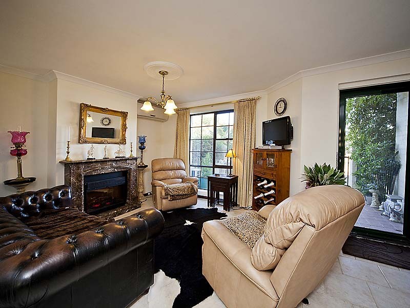 19 Johnson Avenue, Guildford WA 6055