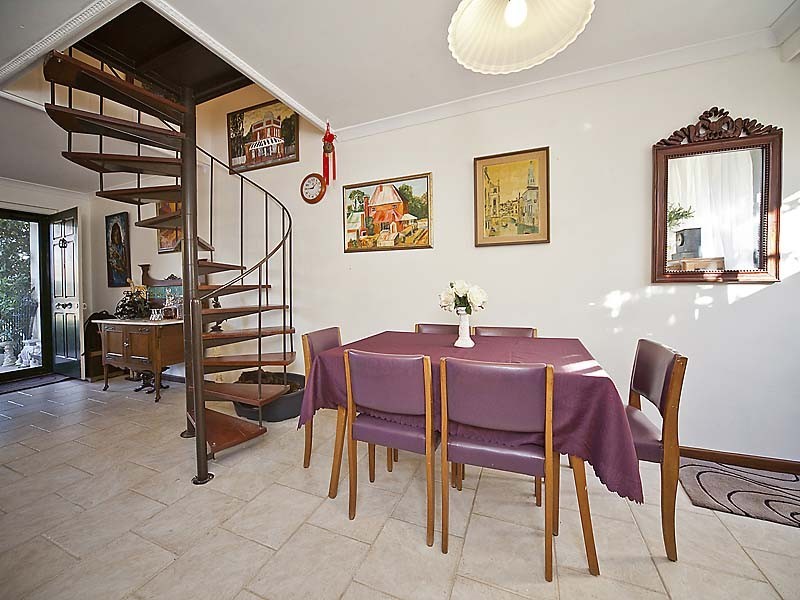 19 Johnson Avenue, Guildford WA 6055