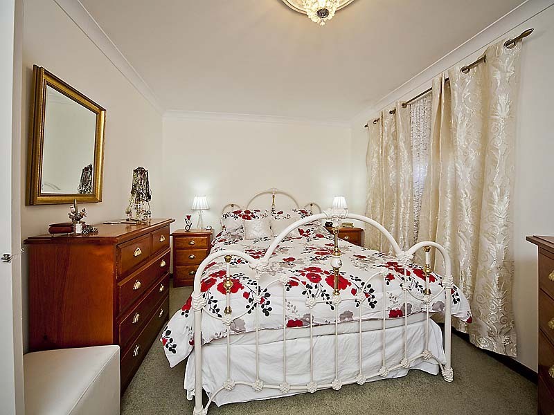 19 Johnson Avenue, Guildford WA 6055