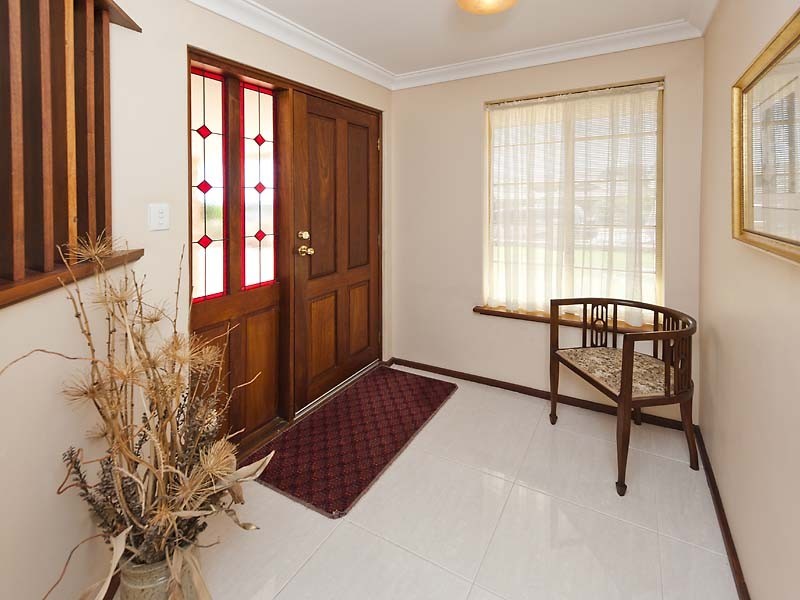 12 Eaglemont Drive, Swan View WA 6056