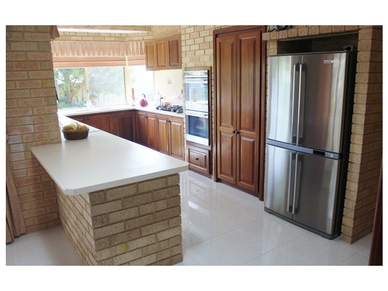 12 Eaglemont Drive, Swan View WA 6056