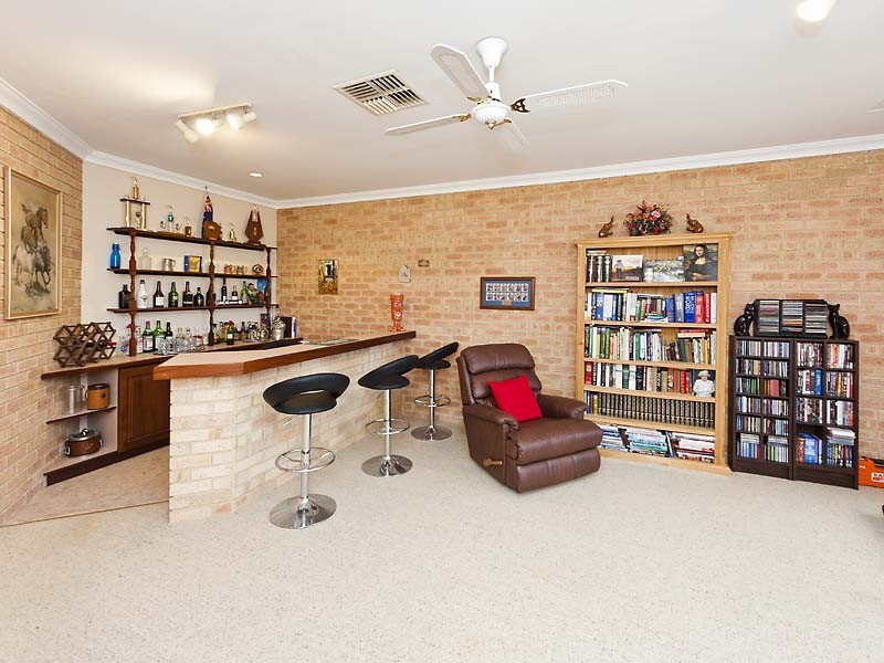 12 Eaglemont Drive, Swan View WA 6056