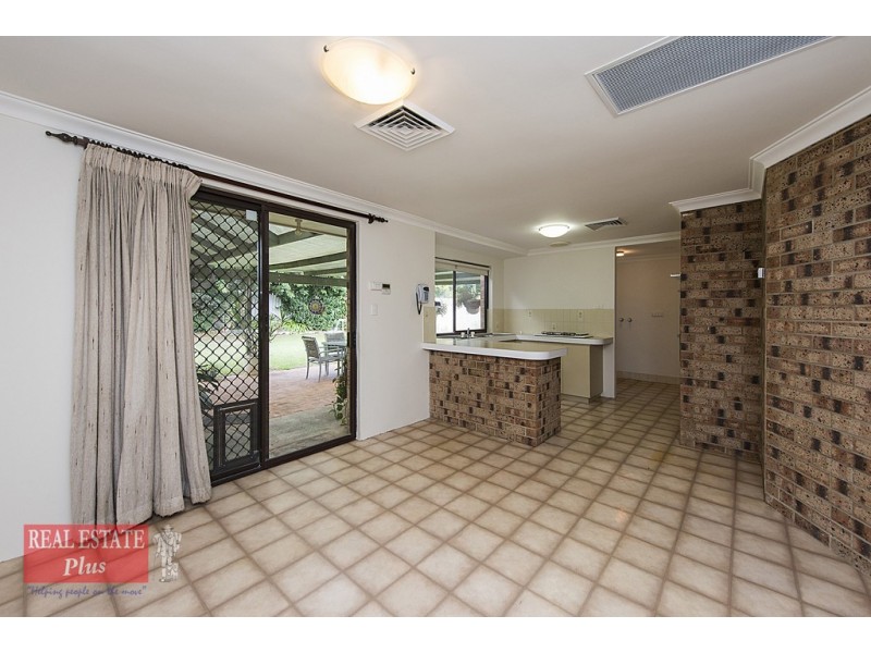 17 Natham Square, Swan View WA 6056