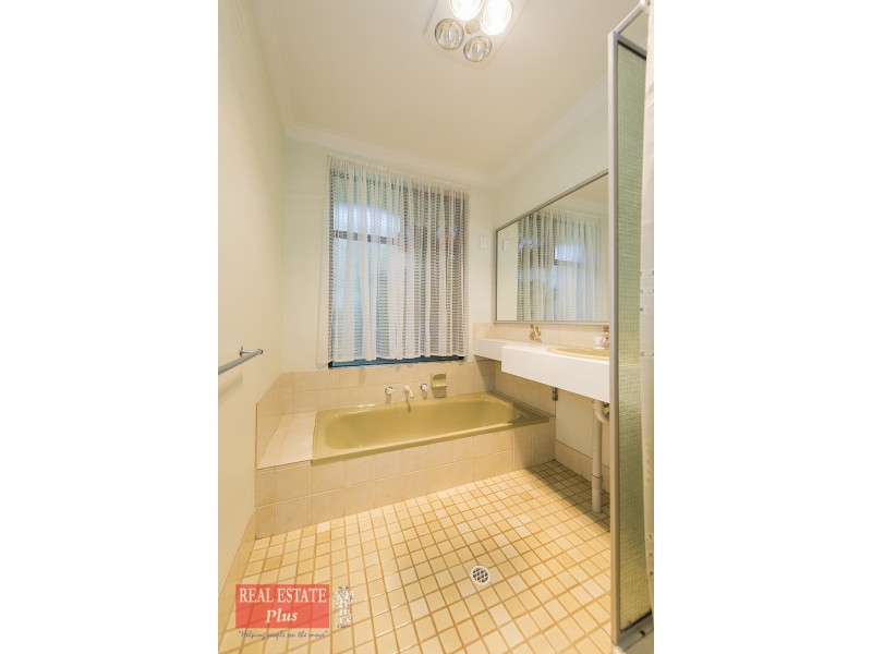 17 Natham Square, Swan View WA 6056