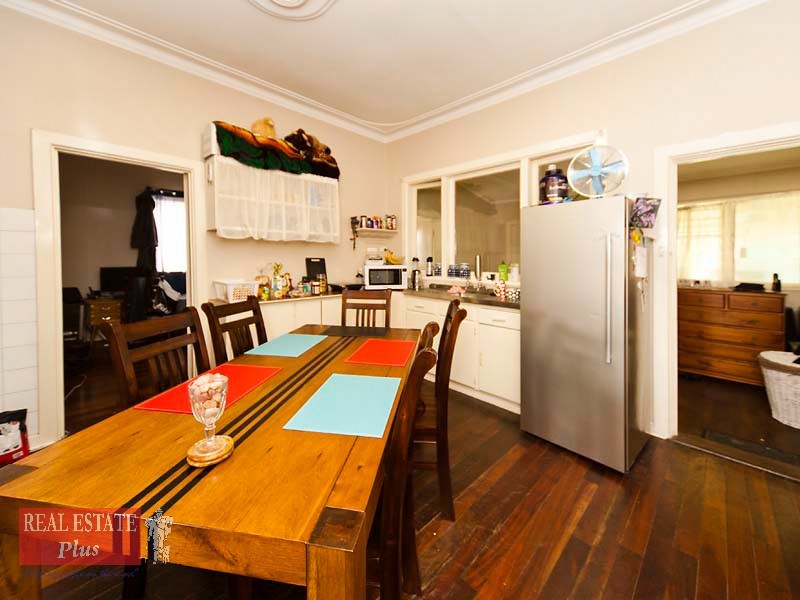 83 Victoria Parade, Midvale WA 6056