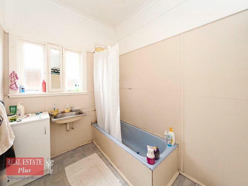 83 Victoria Parade, Midvale WA 6056