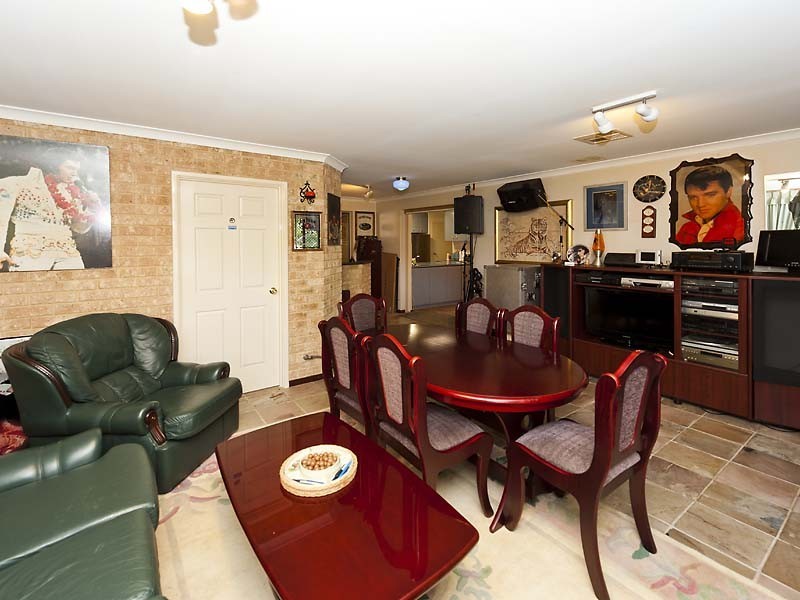 17 Bougainvillea Ave, Forrestfield WA 6058