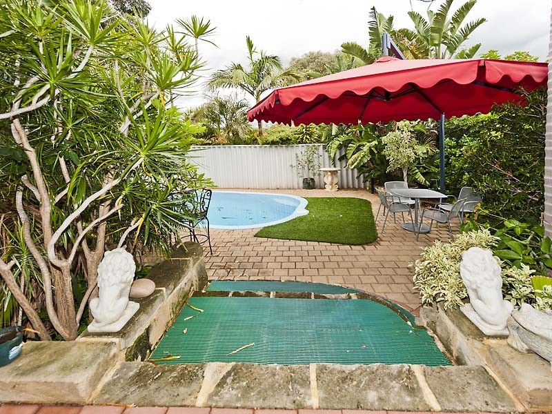 17 Bougainvillea Ave, Forrestfield WA 6058