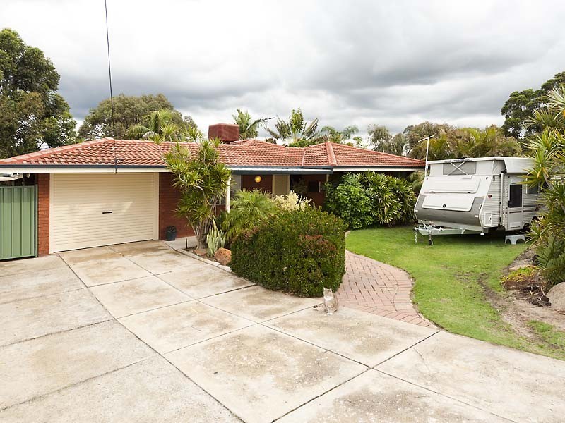 17 Bougainvillea Ave, Forrestfield WA 6058
