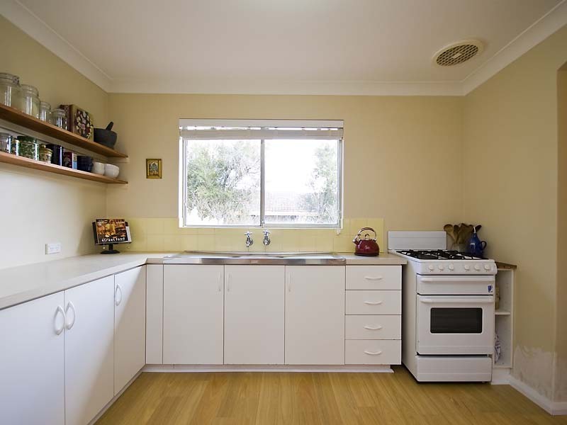 10 Booligal Street, Lesmurdie WA 6076