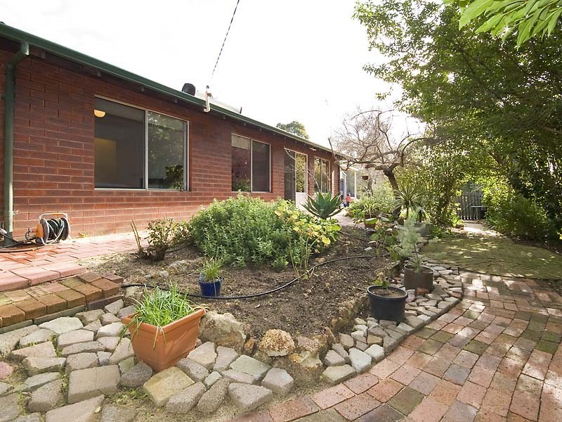 10 Booligal Street, Lesmurdie WA 6076