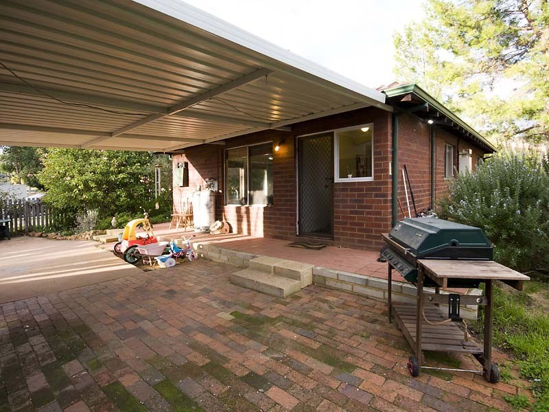 10 Booligal Street, Lesmurdie WA 6076