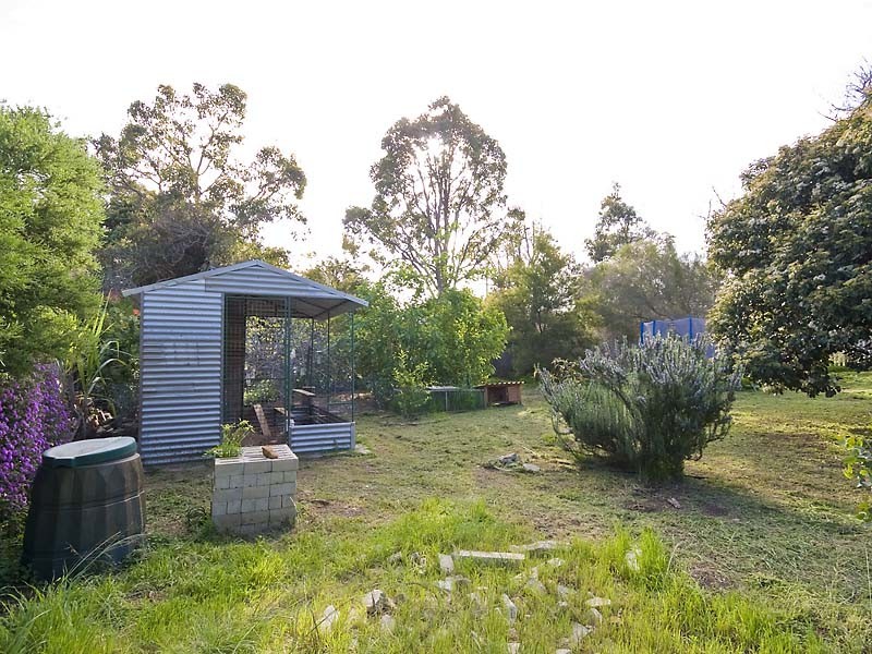 10 Booligal Street, Lesmurdie WA 6076